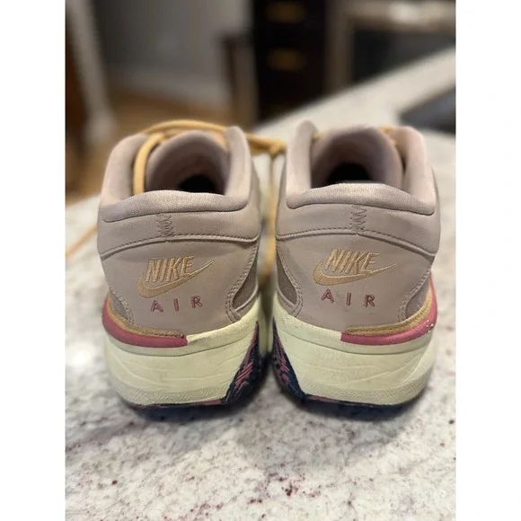 Nike Giannis Immortality 2 Basketball Shoes Tan Burgundy  display picture 1